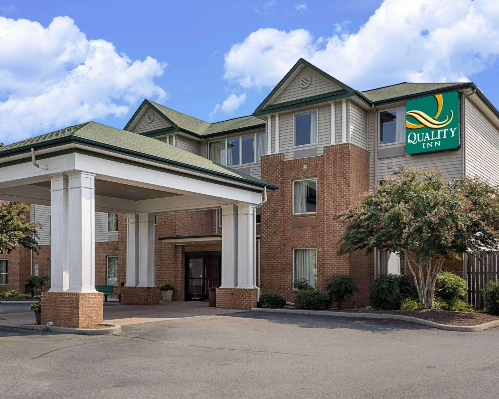 Holiday Inn Express - Gloucester By Ihg Экстерьер фото
