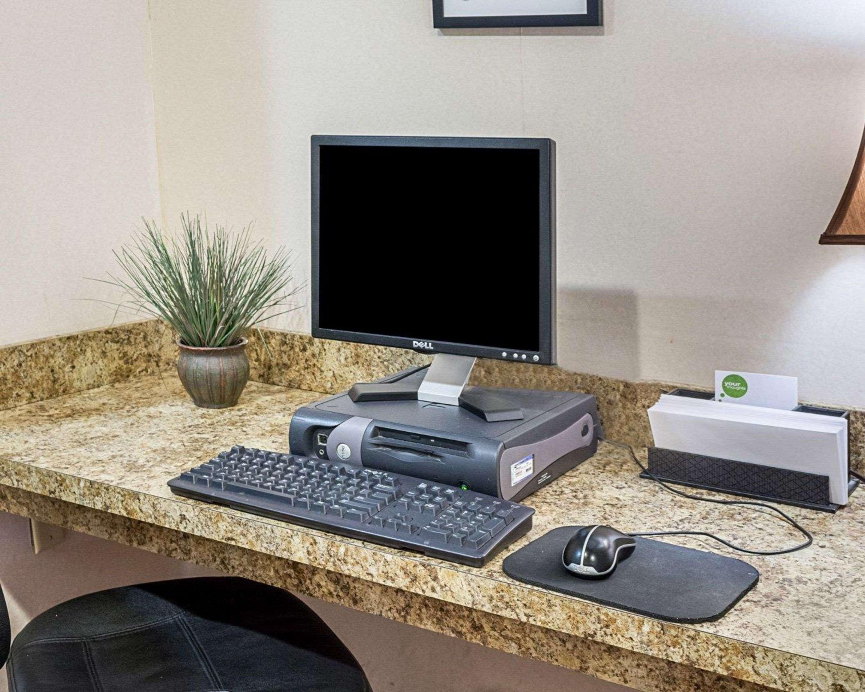 Holiday Inn Express - Gloucester By Ihg Экстерьер фото