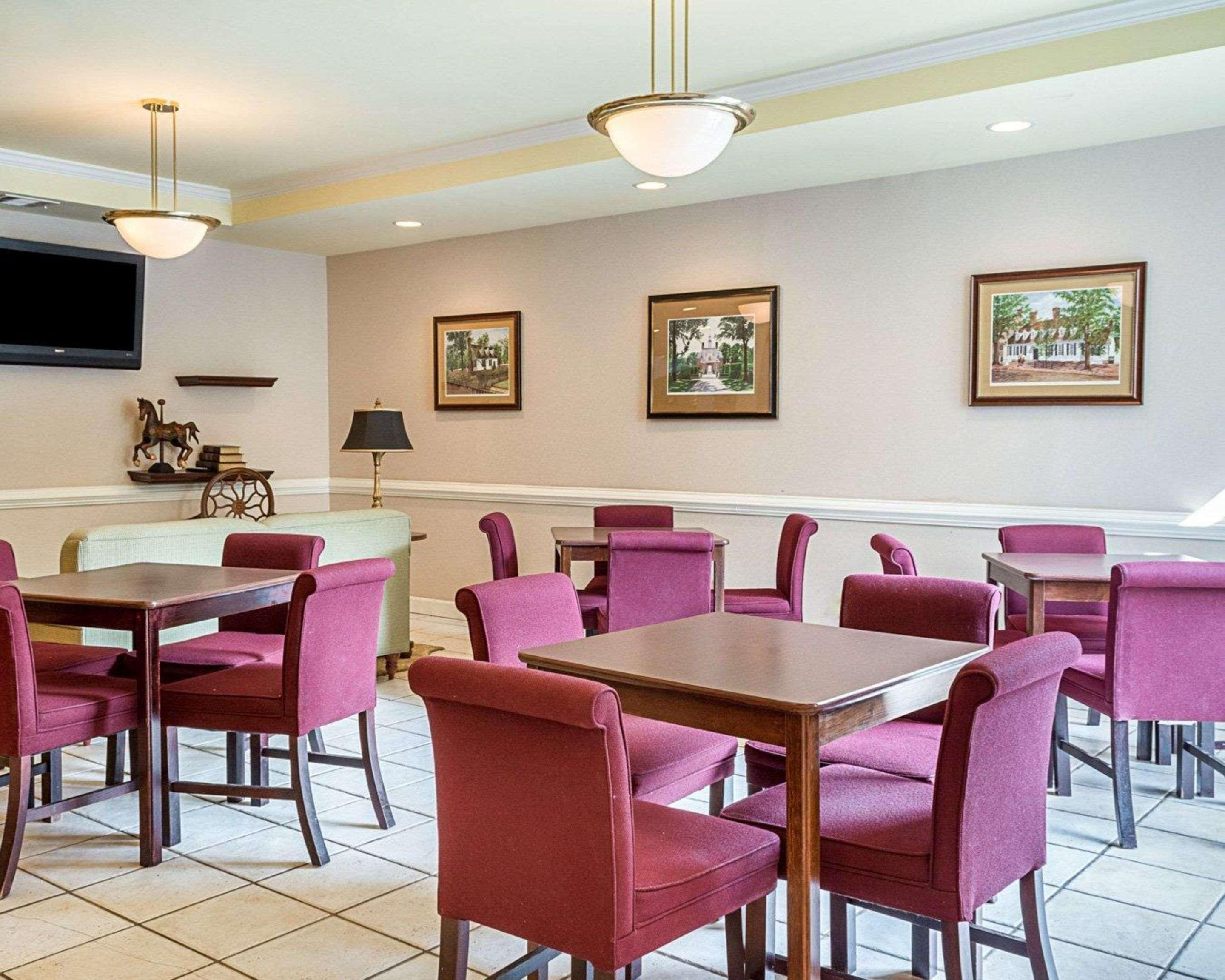 Holiday Inn Express - Gloucester By Ihg Экстерьер фото