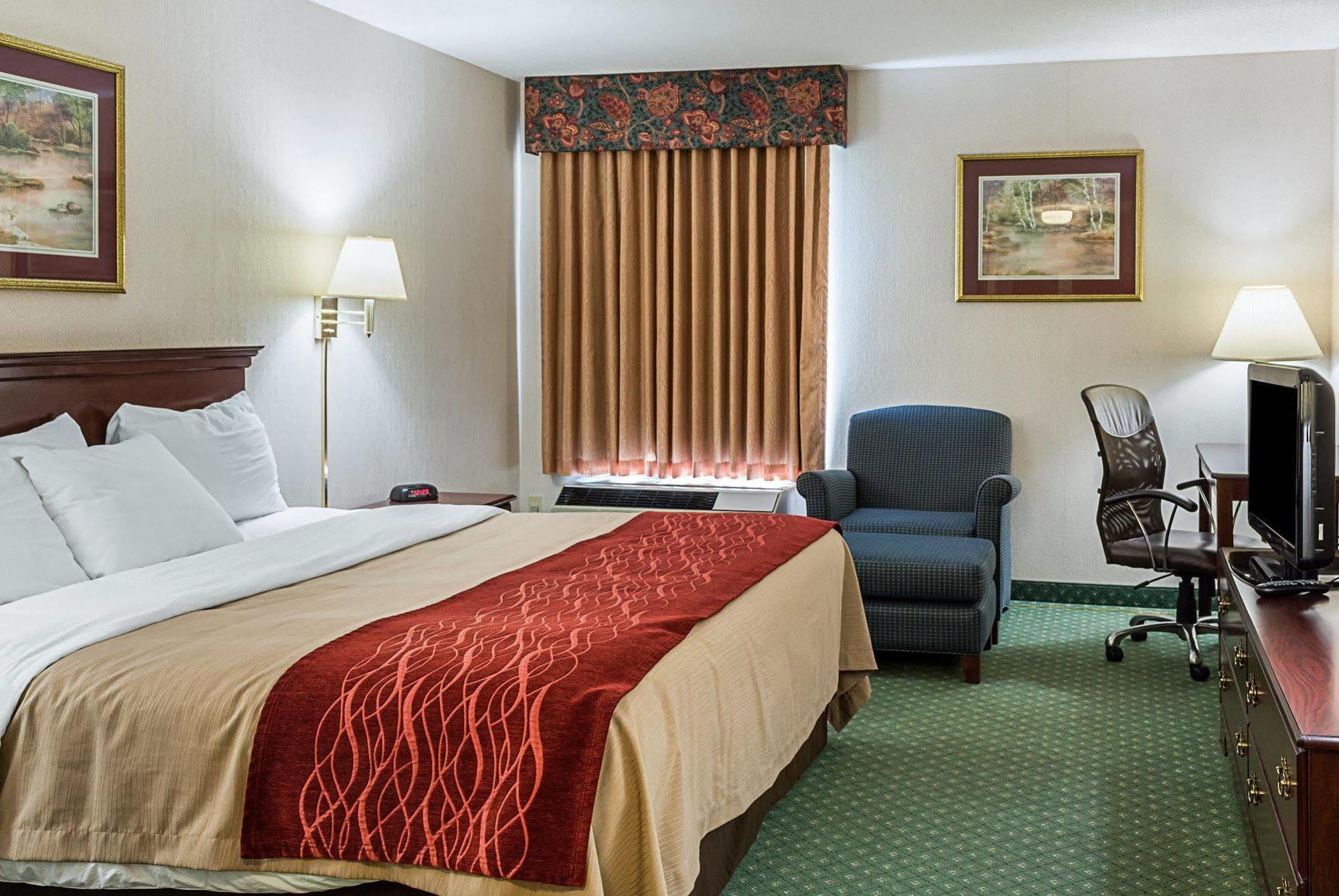 Holiday Inn Express - Gloucester By Ihg Экстерьер фото
